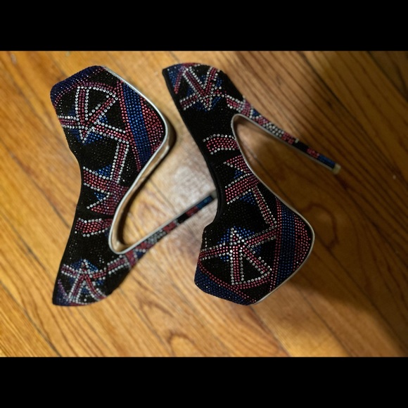 Absolutely stunning sparkly 6 inch heels!!❤️ - Picture 8 of 8